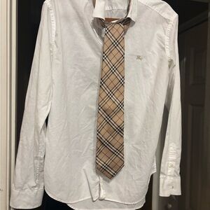 Bundle of 2 Burberry button up and tie.